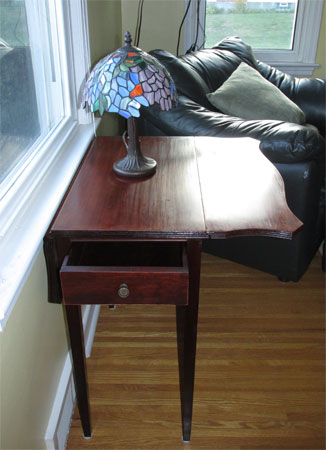 pembroke table, front