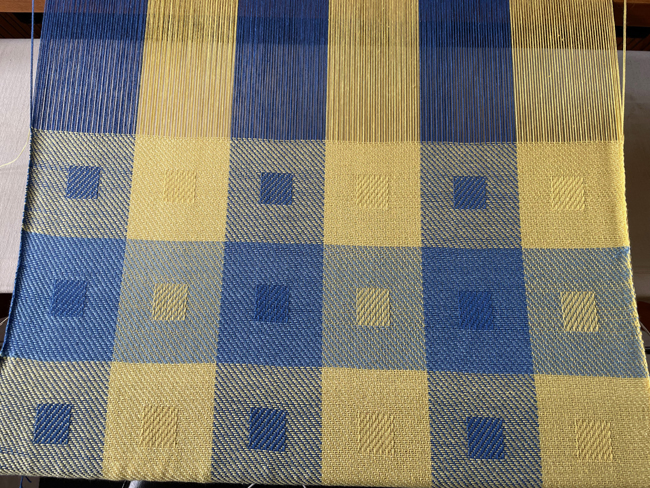 start of weaving on Ukraine support towels
