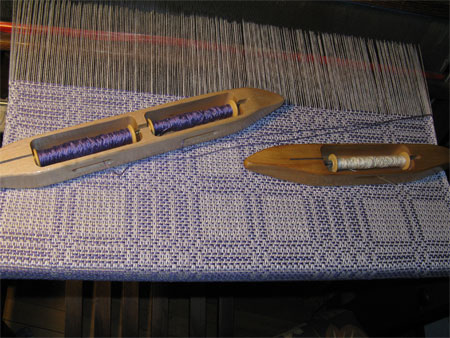 weaving with two shuttles