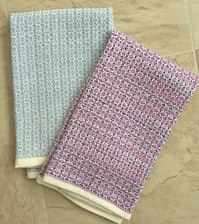 2 snowflakes towels
