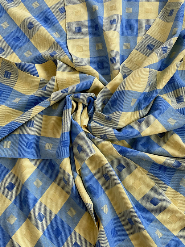 8 Ukraine support towels, swirled